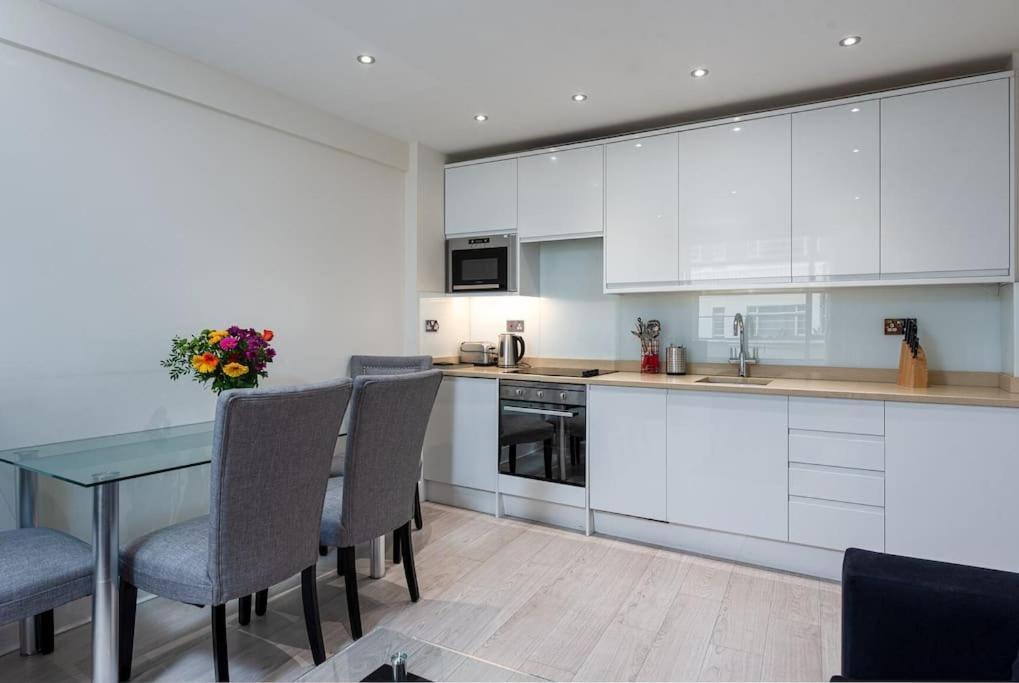 Chic Apartment - Fabulous Central Location In Zone 1 Лондон Екстериор снимка