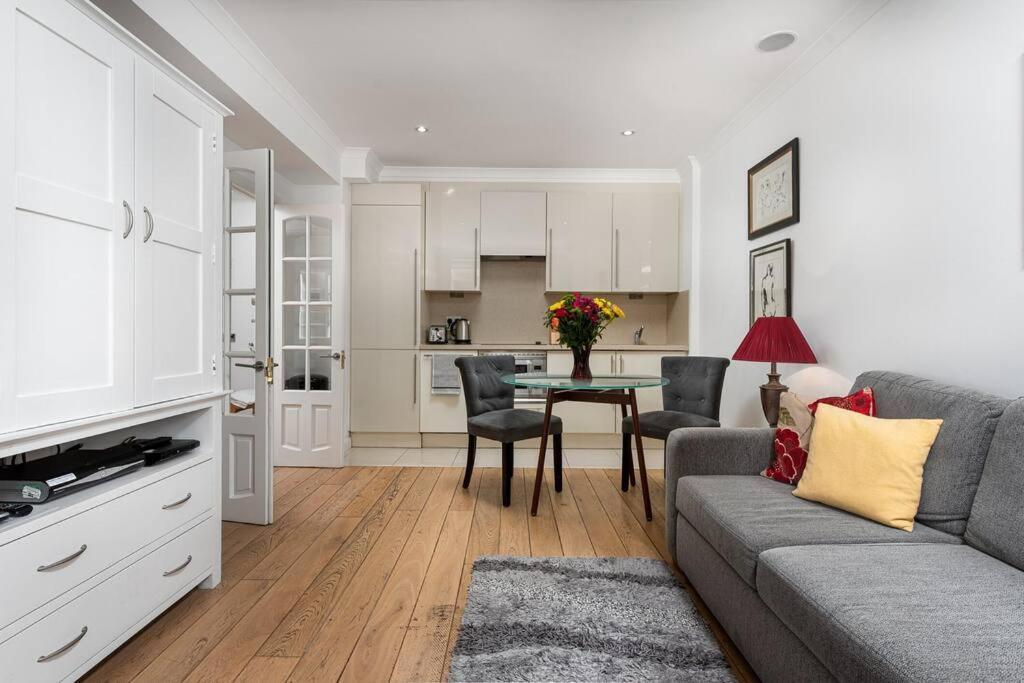 Chic Apartment - Fabulous Central Location In Zone 1 Лондон Екстериор снимка